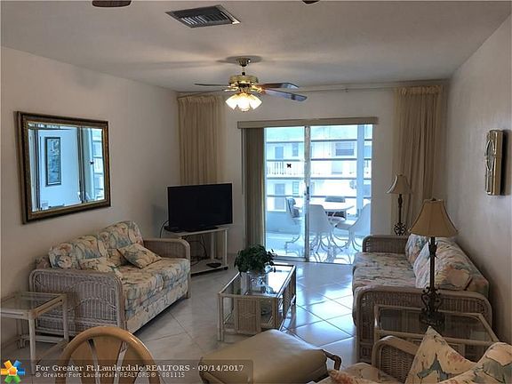 3rd image of 2222 NE 1st Way APT 203