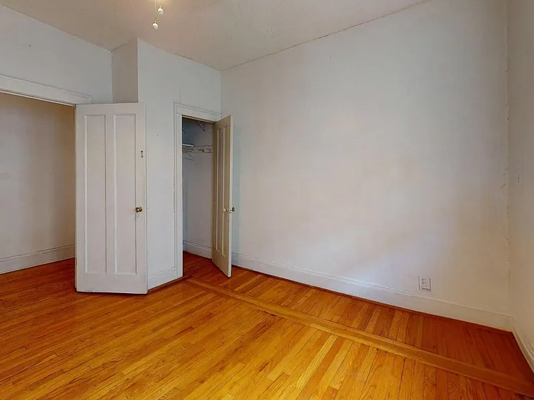 12467-12469 Cedar Rd — Photo 14