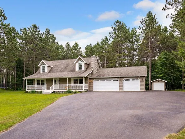 1310 Badger Dr, Cloquet, MN 55720