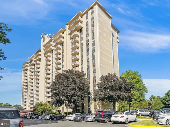 7420 Westlake Ter APT 304, Bethesda, MD 20817