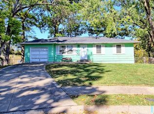 6322 NE Agnes Cir, Gladstone, MO 64119