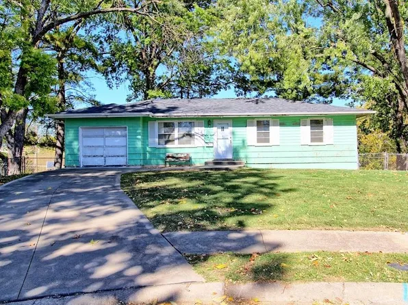 6322 NE Agnes Cir, Gladstone, MO 64119