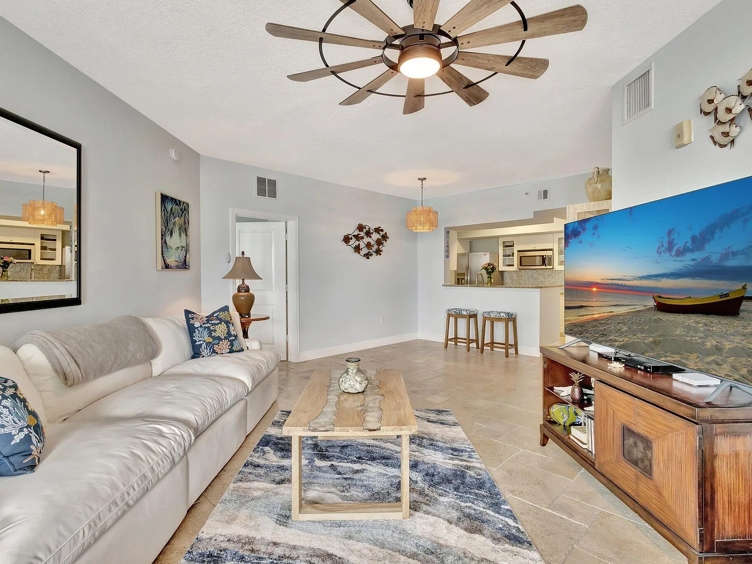 2 bed, 2.0 bath, 1226 sqft, $4,500 — Photo 4