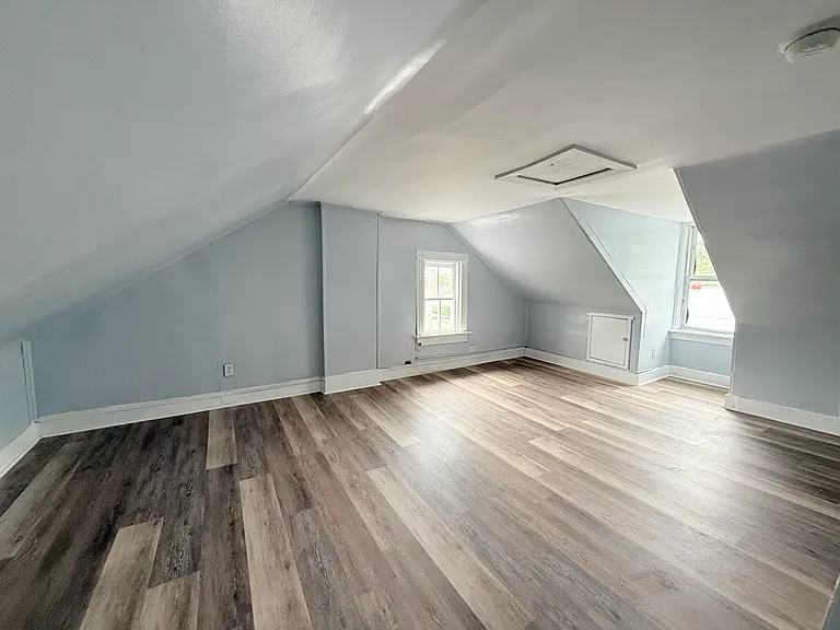 619 Poplar St — Photo 15