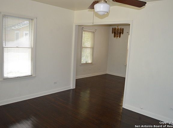 3rd image of 1819 Mardell St