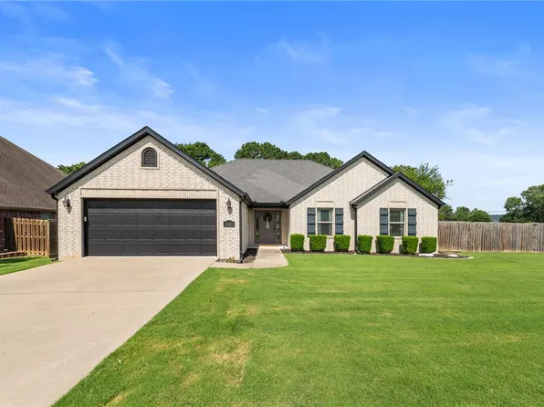 1685 S Monarch Ave, Fayetteville, AR 72701