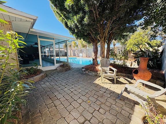 Outdoor patio great for cooking and entertaining