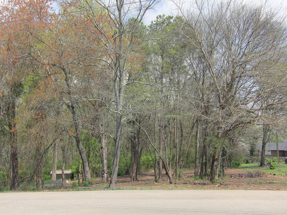 2nd image of Highland Cir