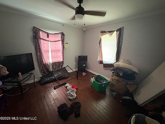 5th image of 4301 Briggs St