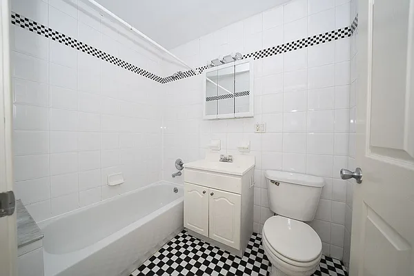 Rented by Level Group | media 18