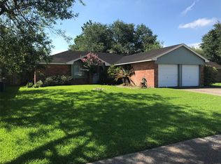 17614 Point Comfort Ln, Webster, TX 77598