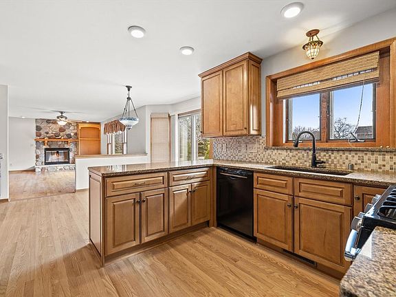 5th image of 10861 35th AVENUE