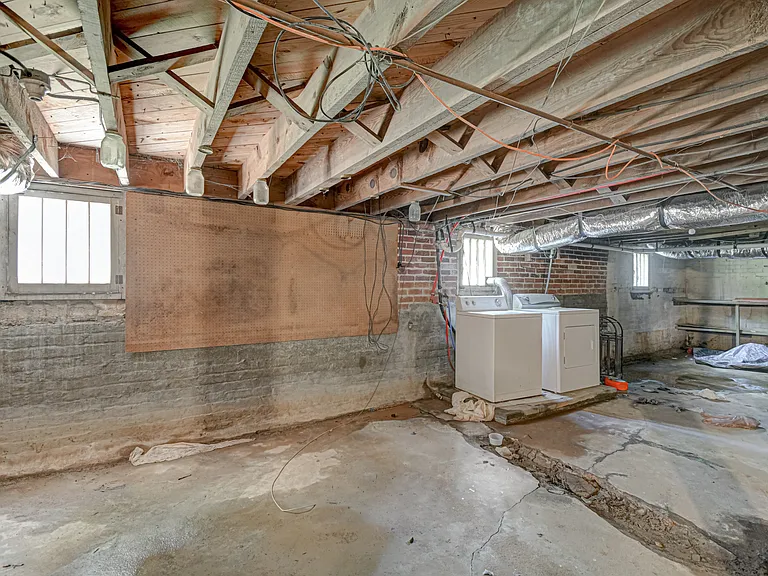 152 Rosedale Cir — Photo 29