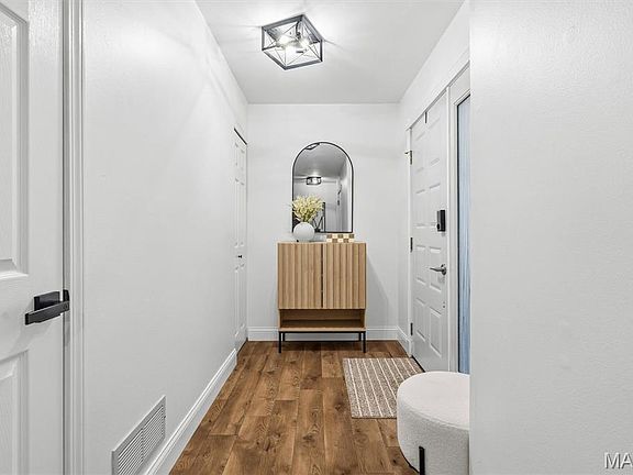 3rd image of 6318 Sprig Oak Ct