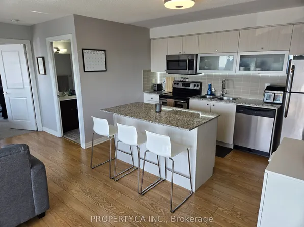 2015 Sheppard Ave E #1710, Toronto, ON M2J 0B3