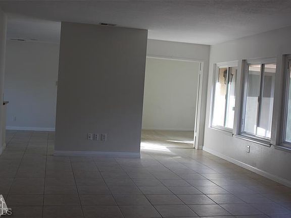4th image of 4 W Bonita Dr