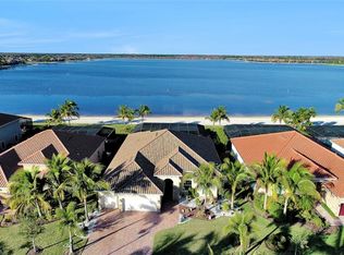 9055 Breakwater Dr, Naples, FL 34120