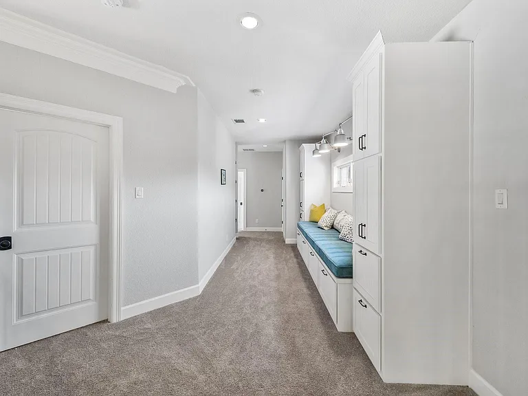 621 Somerset Dr — Photo 26
