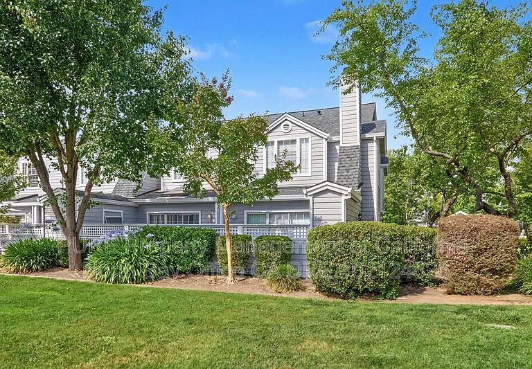 520 Laurel Grove Cir — Photo 22