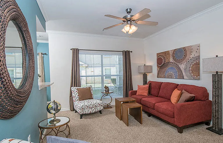 Arboleda Apartment Homes — Photo 13