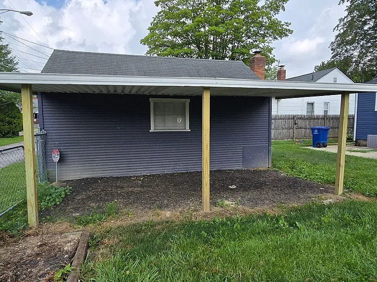 1093 Lawrence Dr — Photo 19