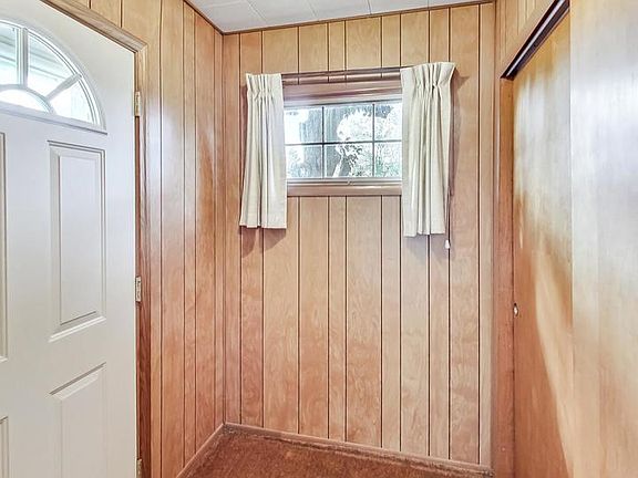 4th image of 2610 W Greenwood Ave