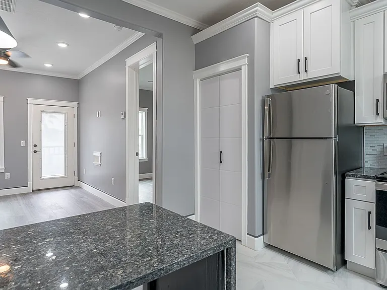 1801 Rosenberg — Photo 18