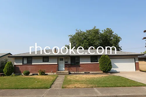 5711 N Greenwood Blvd Photo 1