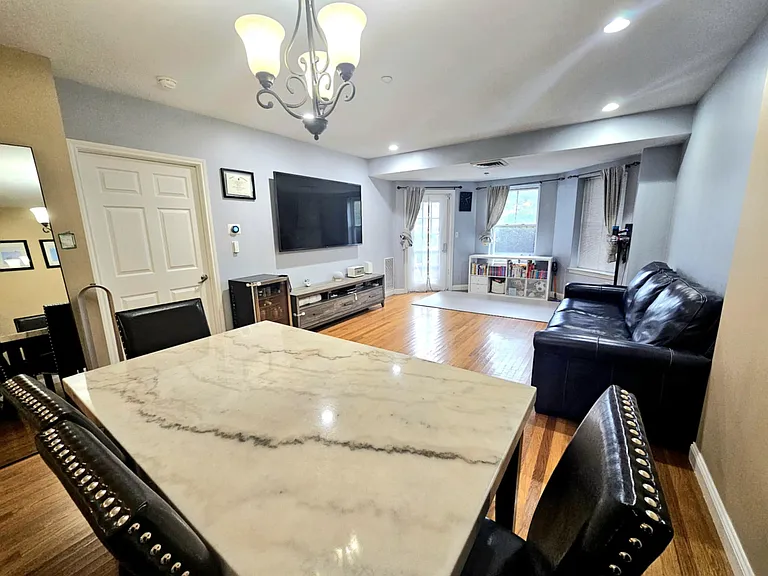 10 Seaport Dr #2111 — Photo 11