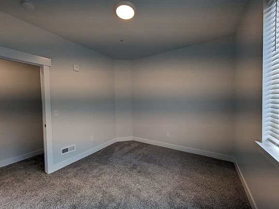 5th image of 13516 S Maximus Dr #1