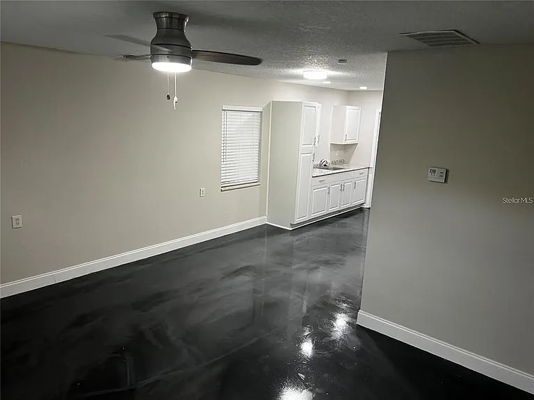 2117 Bonneville Dr — Photo 5