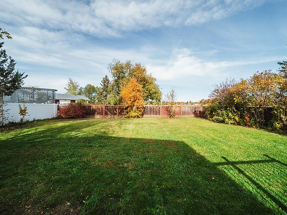 3rd image of 11720 158th Ave NW