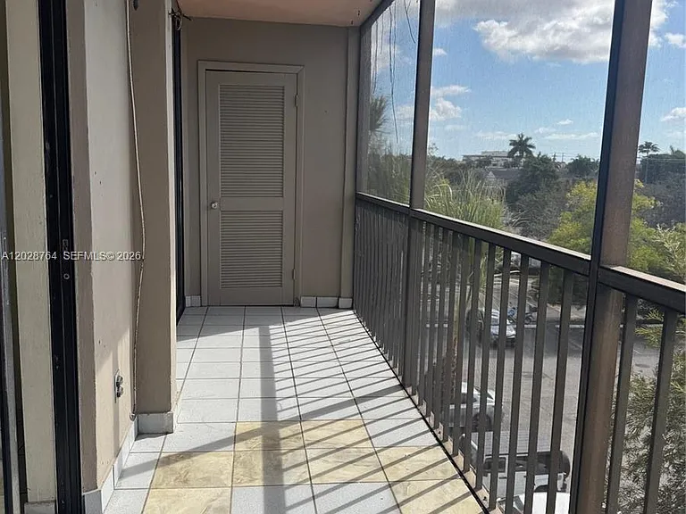 8625 NW 8th St #402 — Photo 10