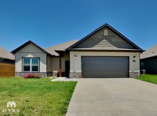 1010 Pebble Pass, Centerton, AR 72719
