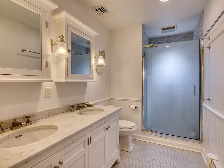 36 Lynn Ave — Photo 13