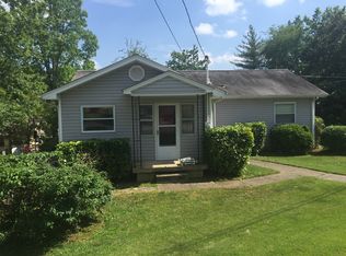 101 Peach Rd, Oak Ridge, TN 37830