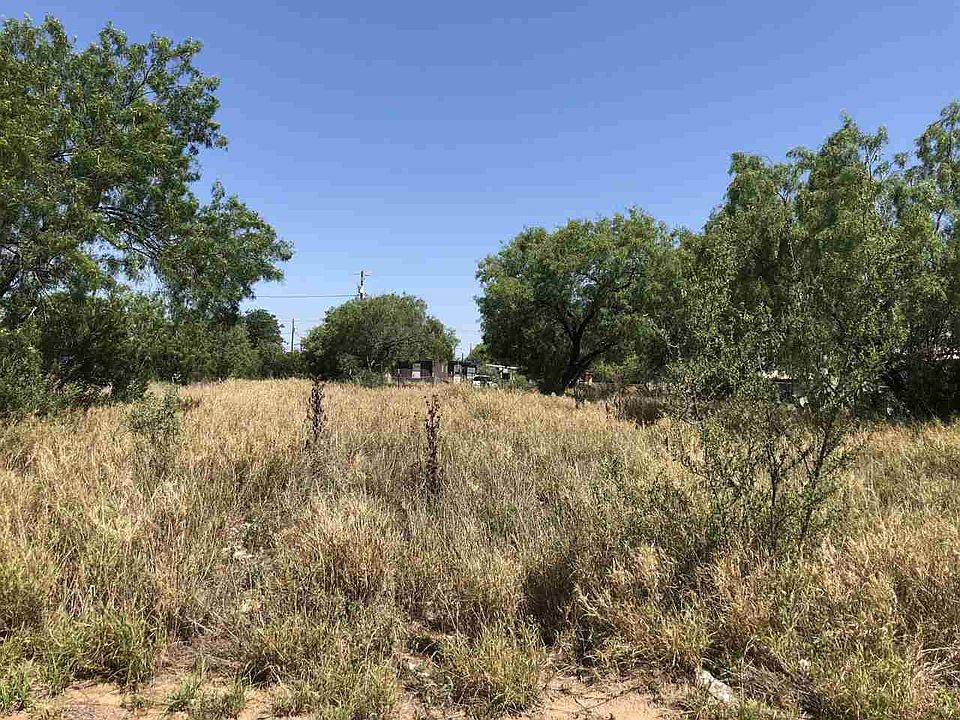 1st image of 1410 Zapata Ave