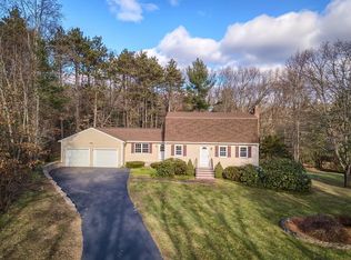 8 Mercury Cir, Andover, MA 01810