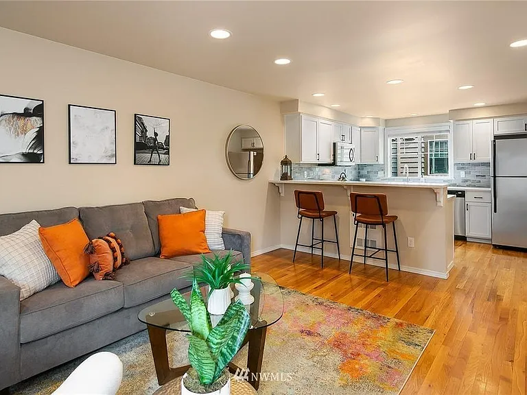 8505 Midvale Ave N #B — Photo 10