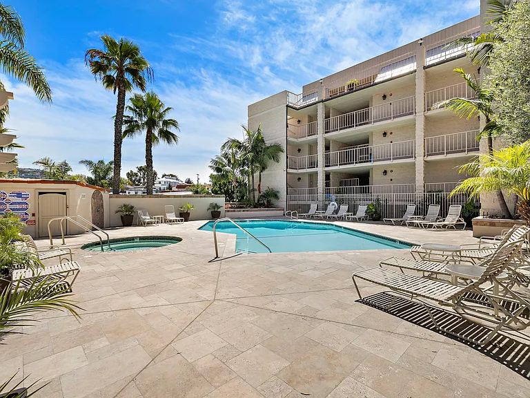 405 Avenida Granada — Photo 17