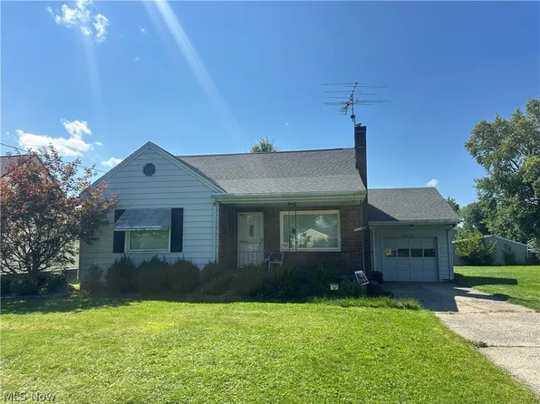 92 Camvet Dr, Campbell, OH 44405