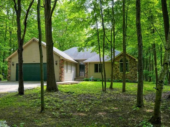 3820 Breen Rd, Emmett, MI 48022