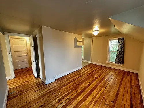 24 2nd St #3 Photo 1