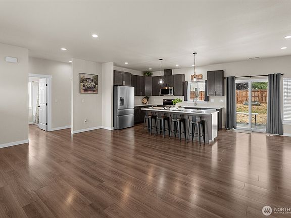 5th image of 158 Saratoga LN