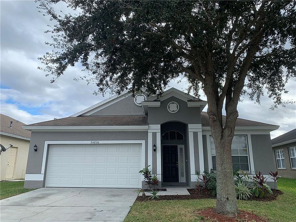 1st image of 24850 Oakhaven Ct