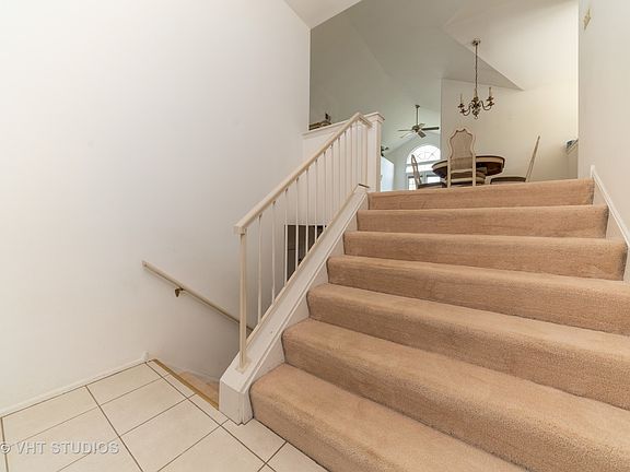 2nd image of 1720 Fairfax Cir W Unit 3