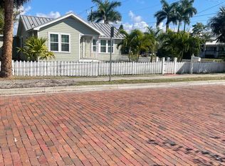 328 Goldstein St, Punta Gorda, FL 33950