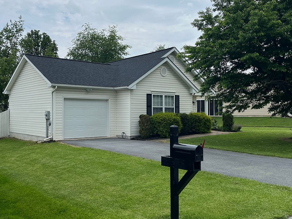 1st image of 610 Artisan Way