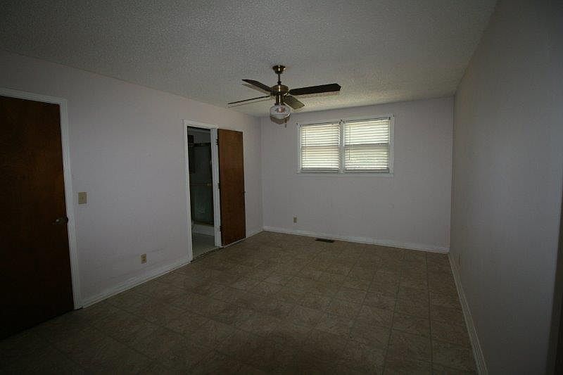 1st image of 124 Shacklett Lane Ct