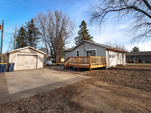 663B E Main St, Ellsworth, WI 54011